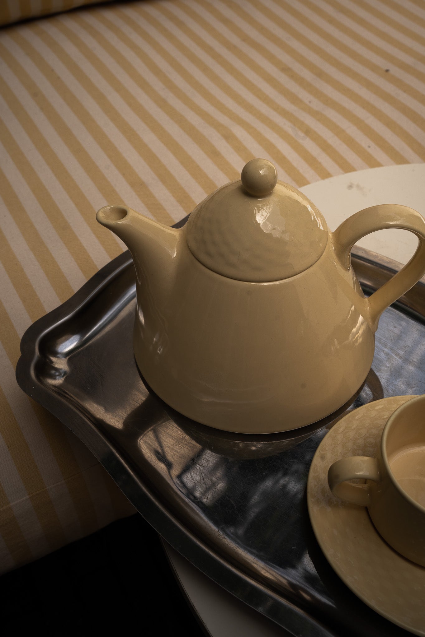 Zachtgele theepot Pagnossin Italy
