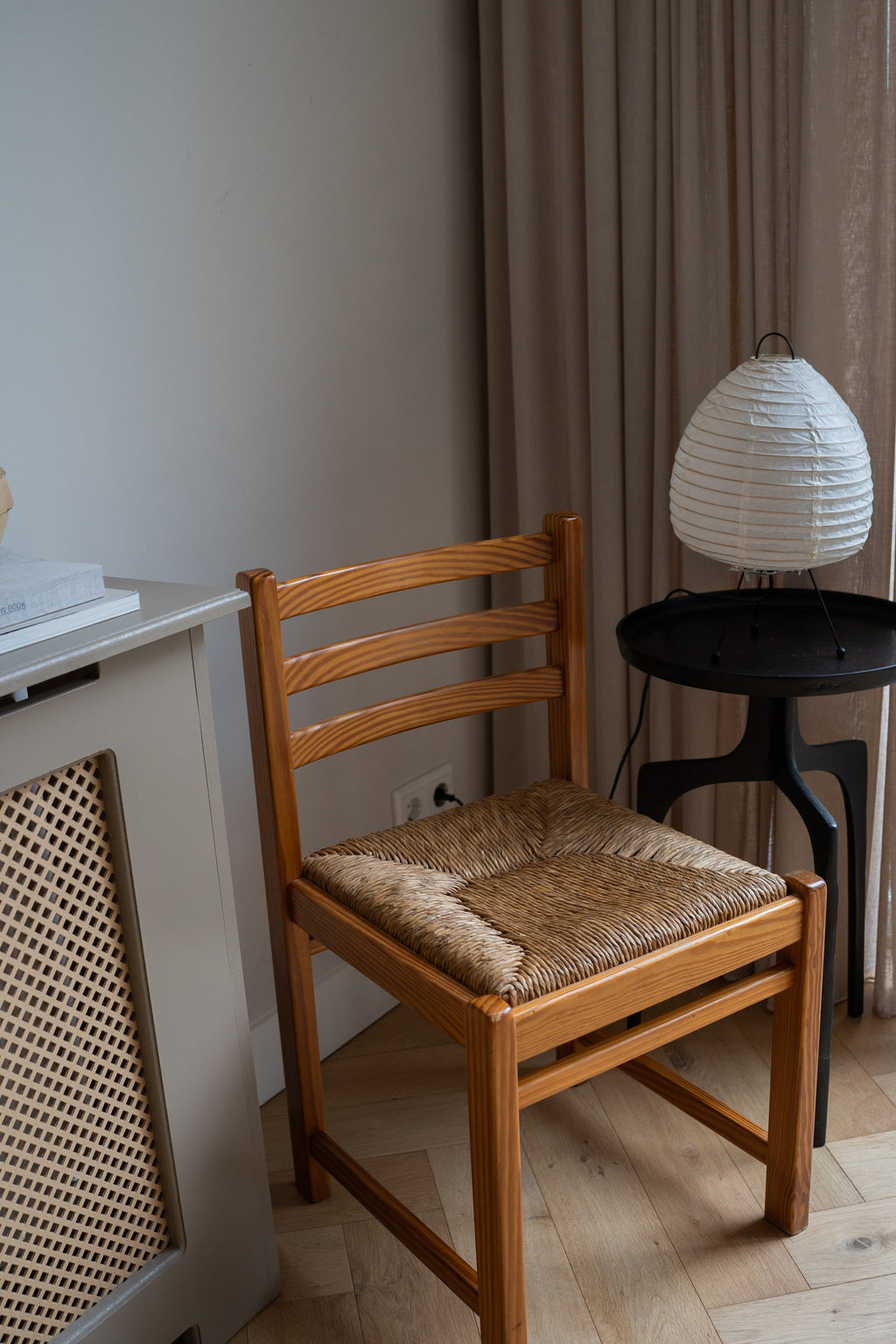 Set van 2 grenen houten stoelen