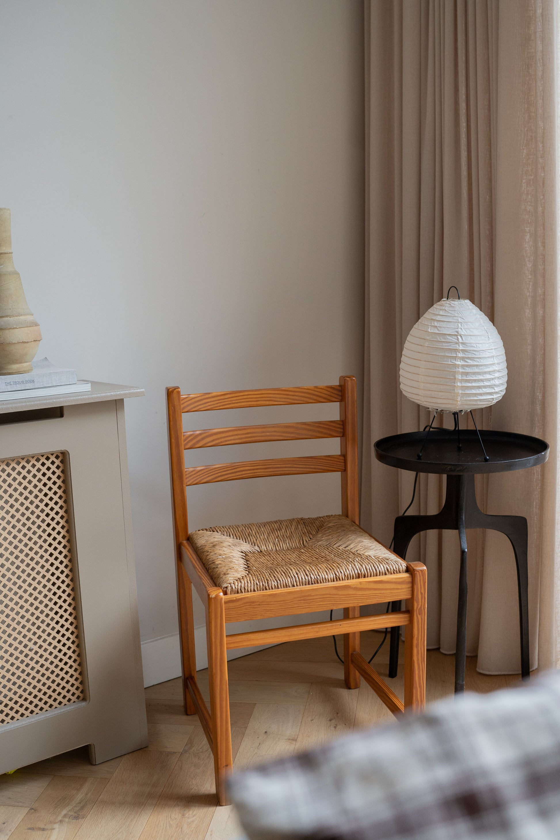 Set van 2 grenen houten stoelen