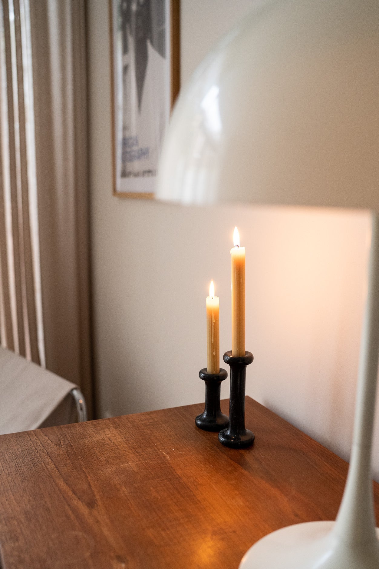 Set van 2 vintage marmeren kandelaars