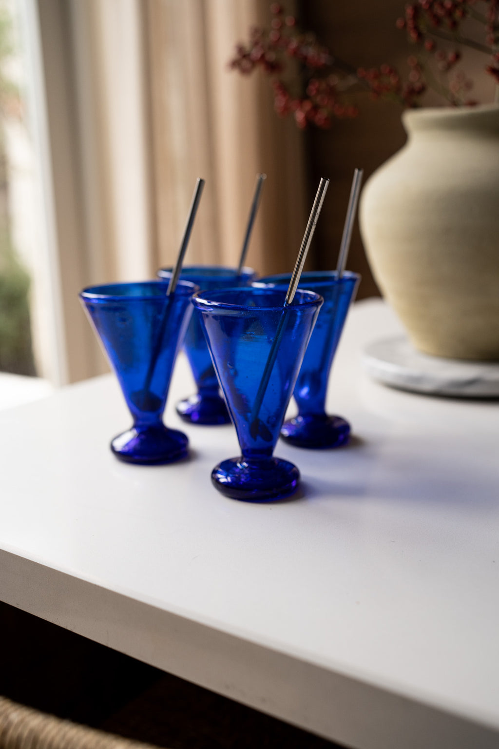 Set van 4 blauwe cocktail glazen