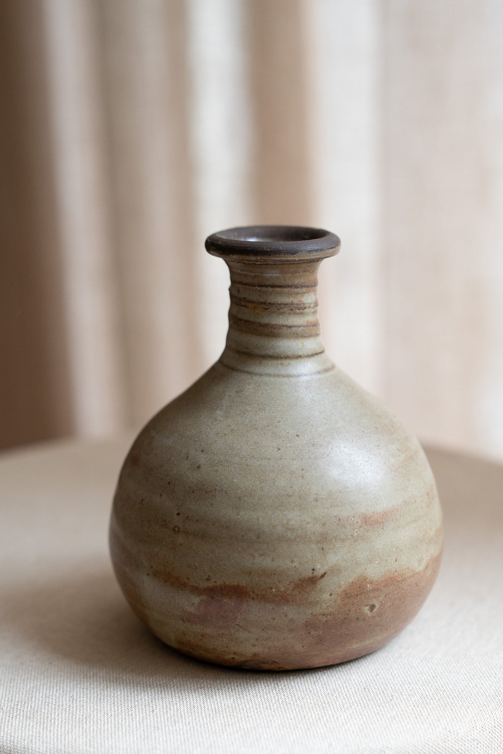 Vintage keramieken vaas – aardetinten