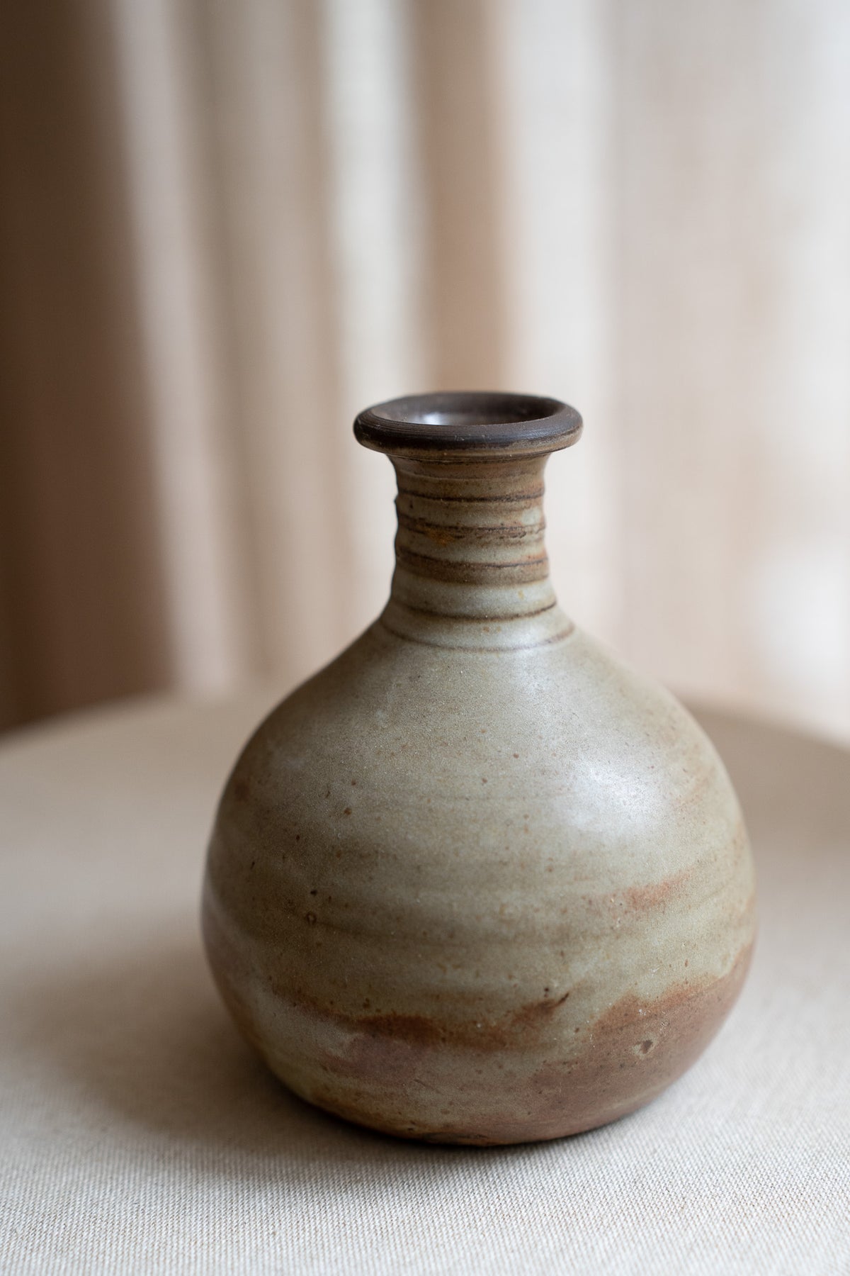 Vintage keramieken vaas – aardetinten