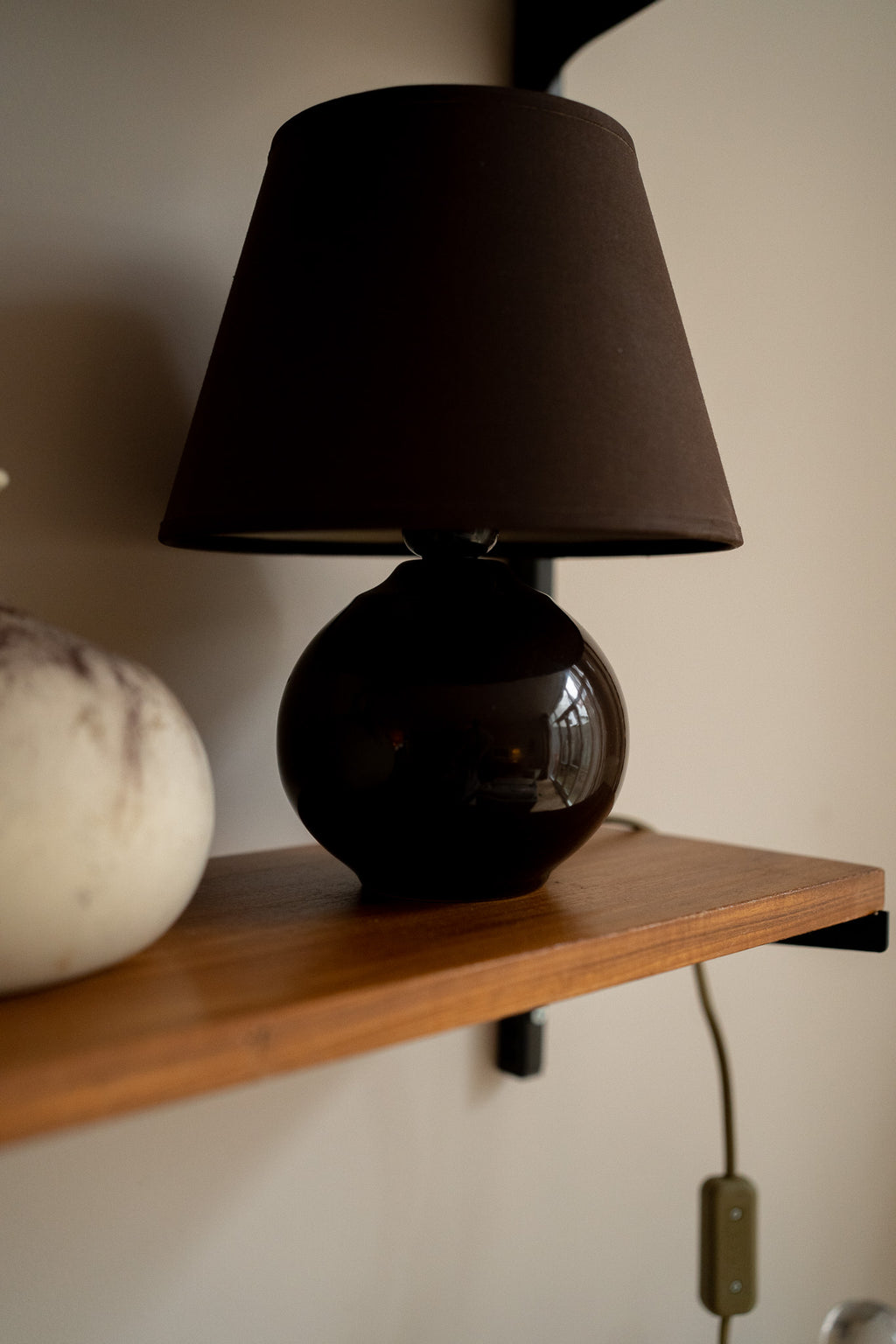 Donkerbruine bollamp