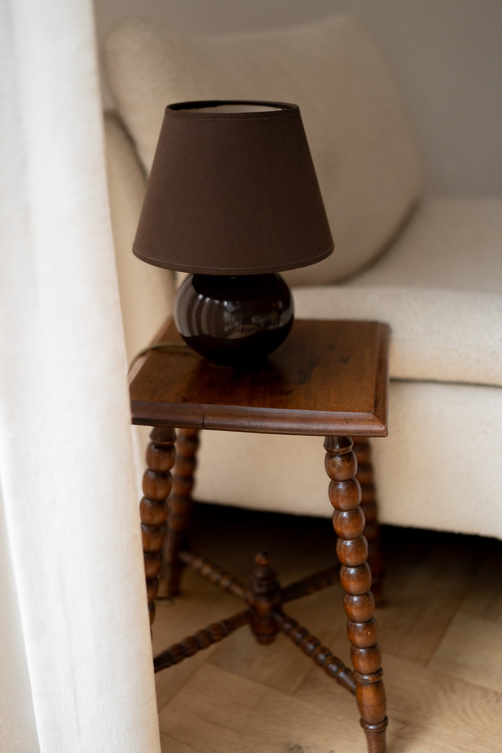 Donkerbruine bollamp