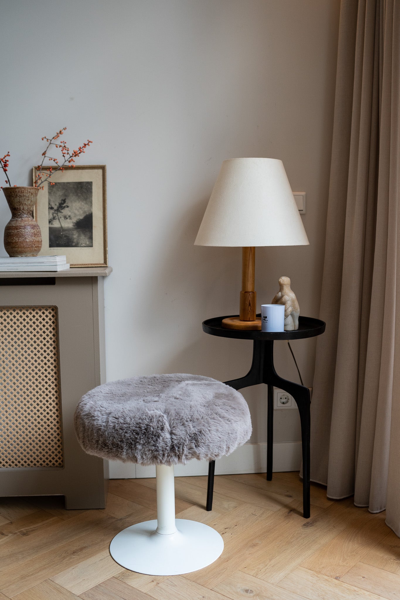 Ronde fluffy tulp kruk