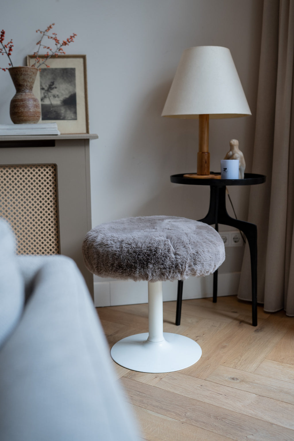 Ronde fluffy tulp kruk