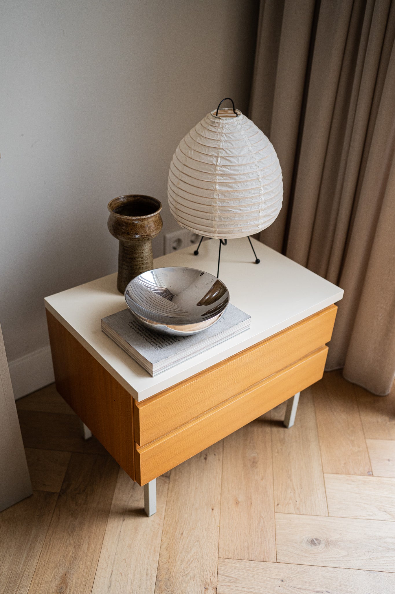 Set van 2 nachtkastjes