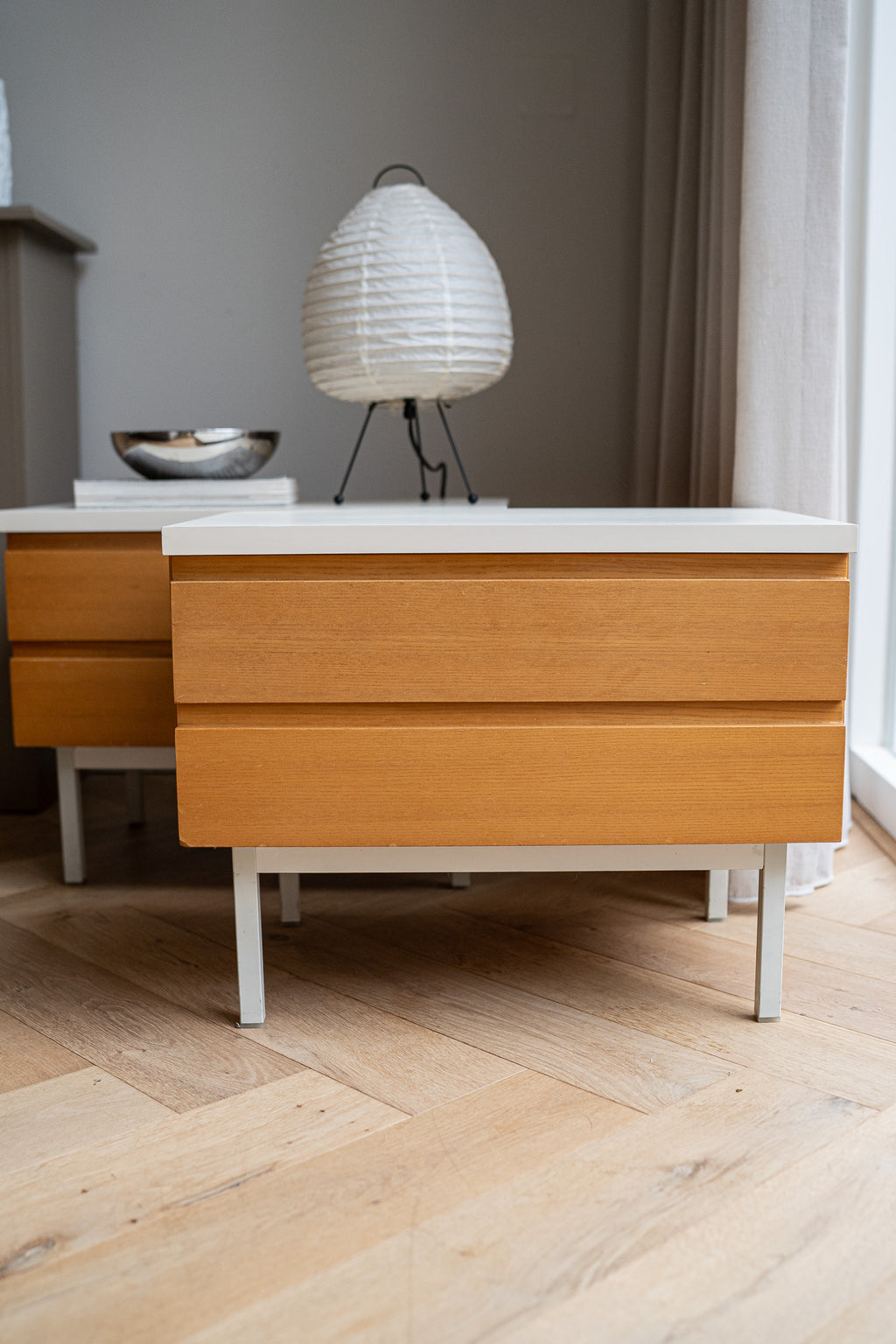 Set van 2 nachtkastjes