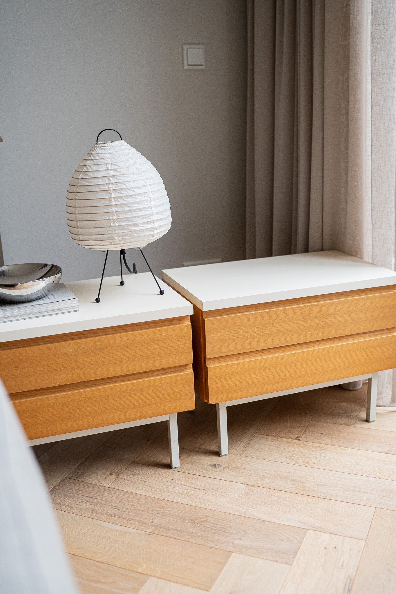 Set van 2 nachtkastjes