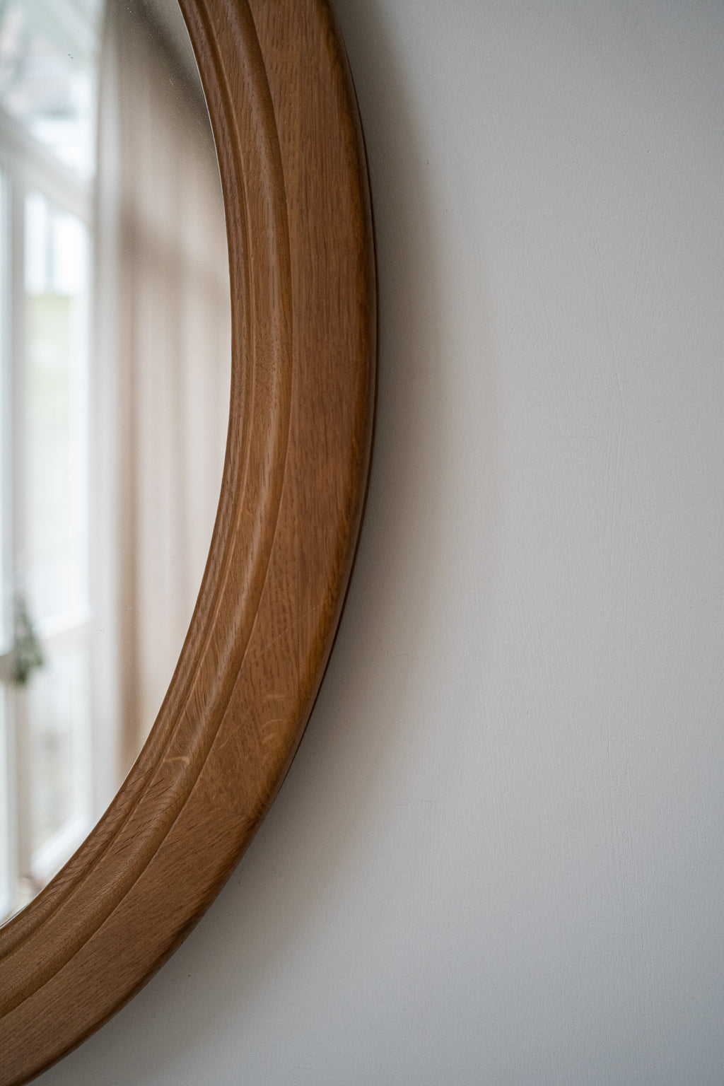 Ovale houten spiegel