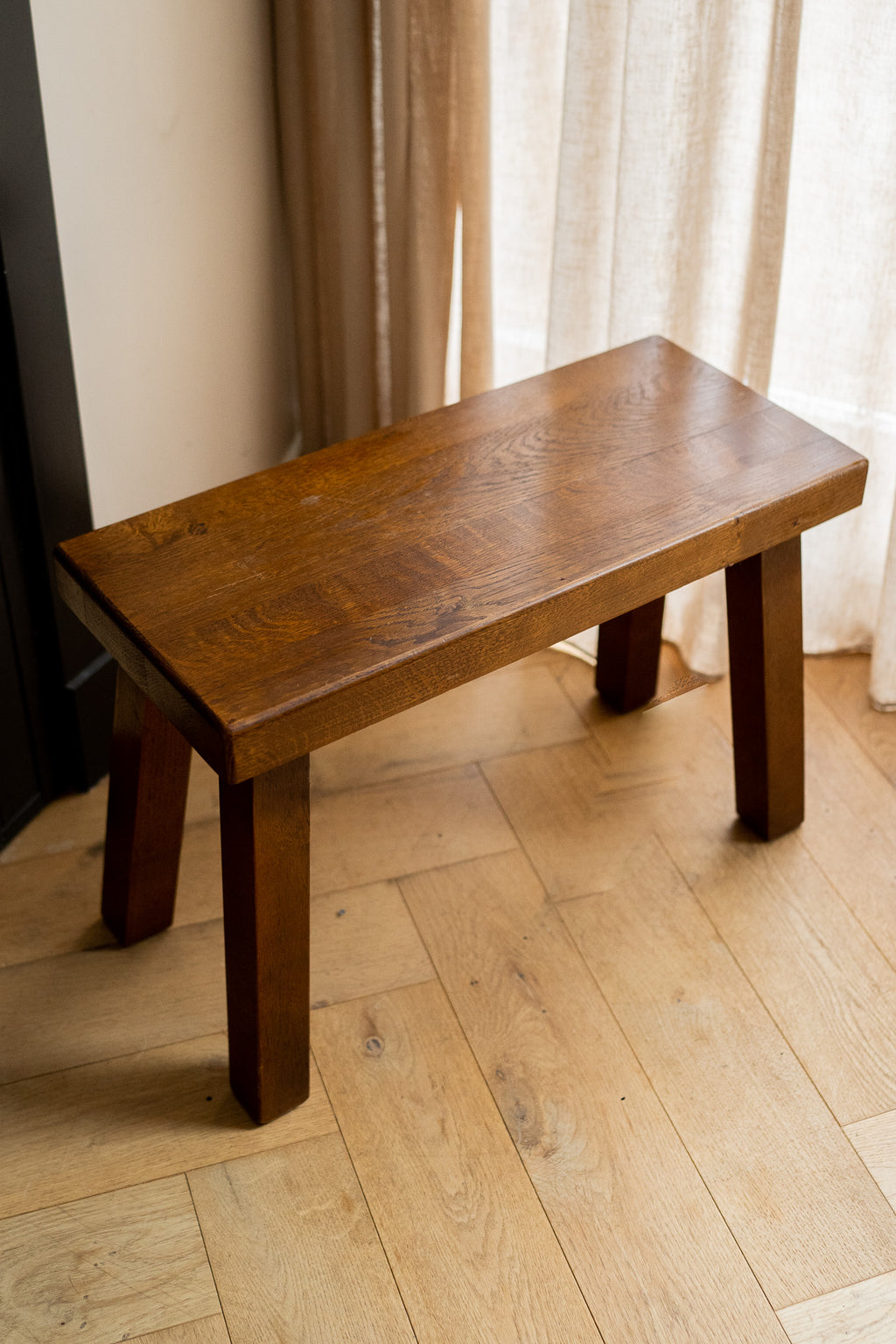 Massief houten bijzettafel