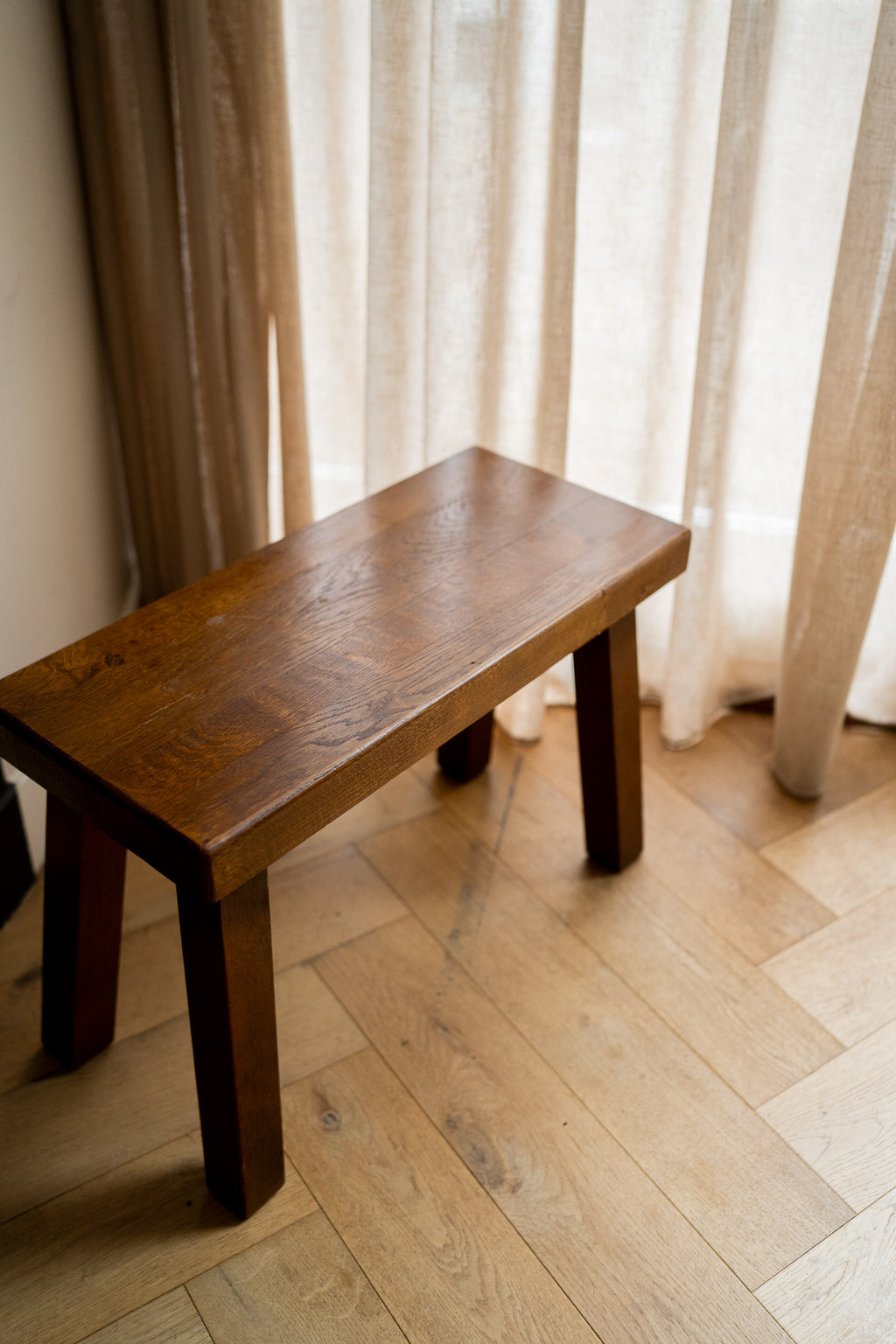 Massief houten bijzettafel