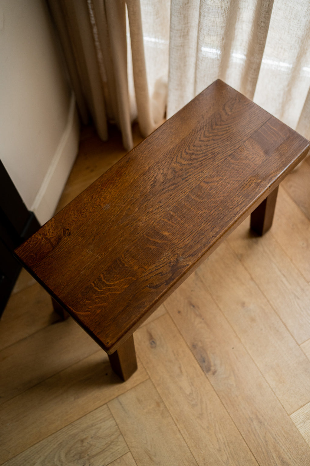 Massief houten bijzettafel