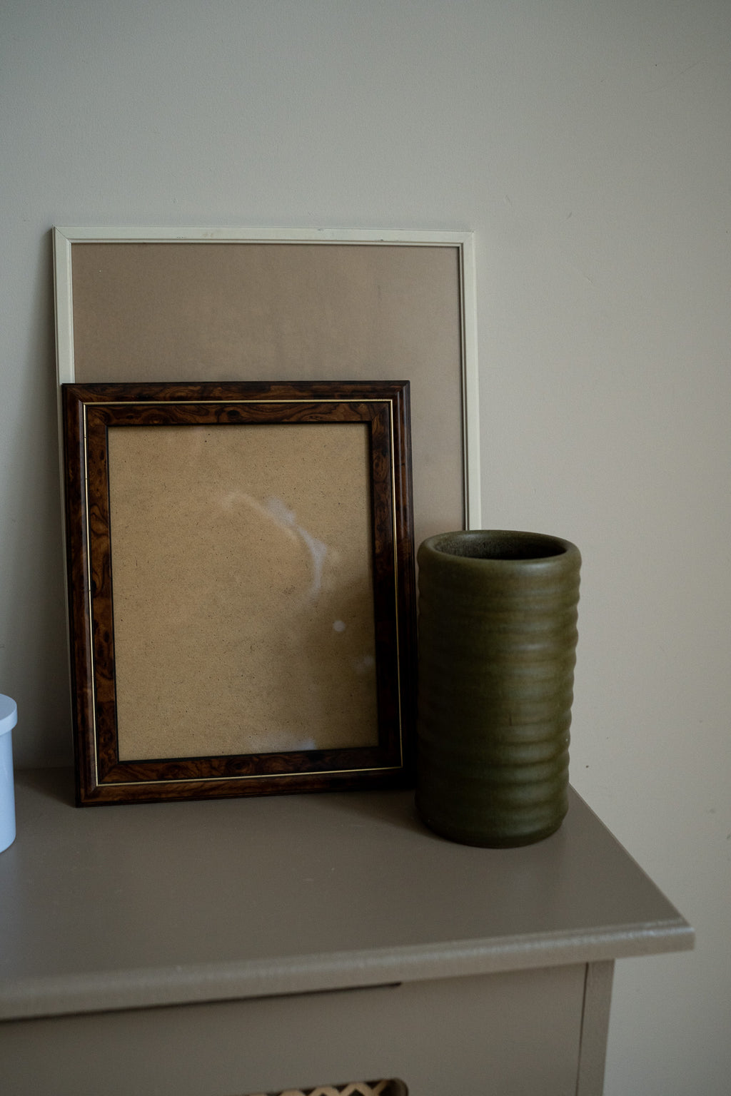 Donkergroene ribbel vaas