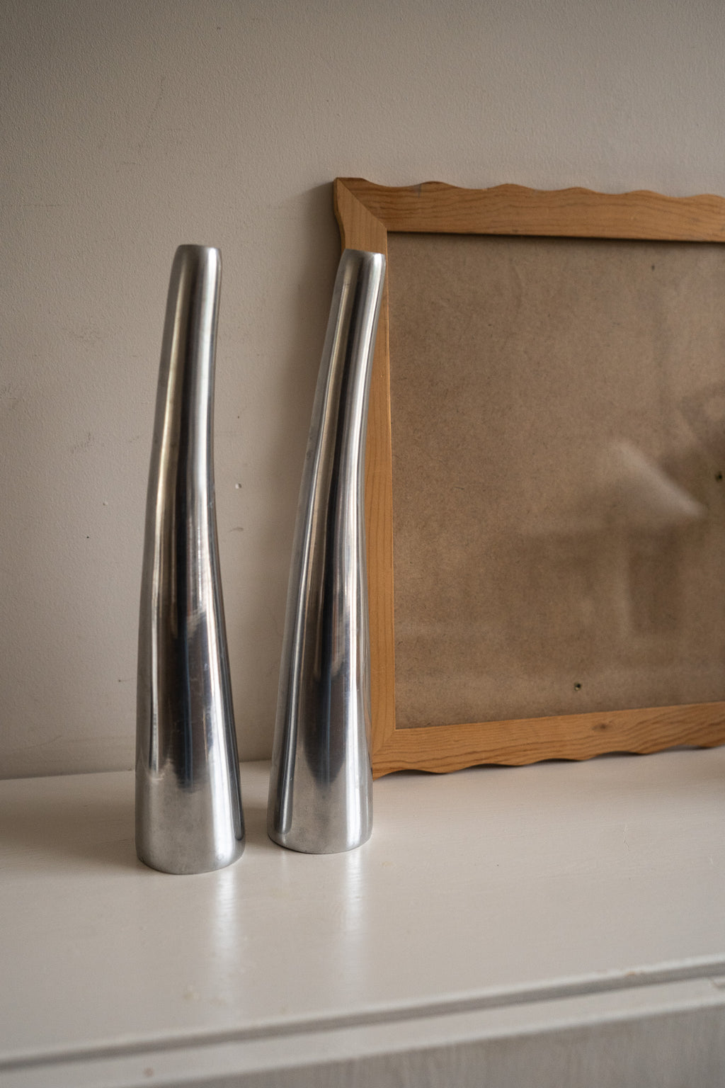 Set van 2 zilverkleurige vaasjes