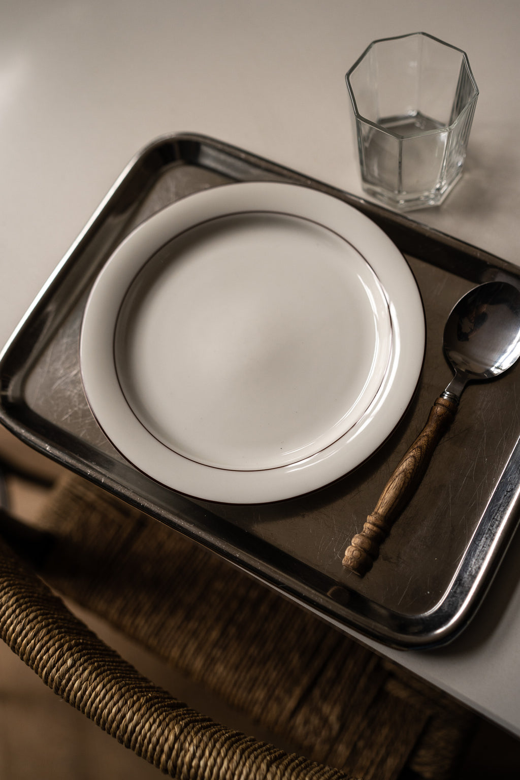 6 ontbijtborden wit met bruine rand