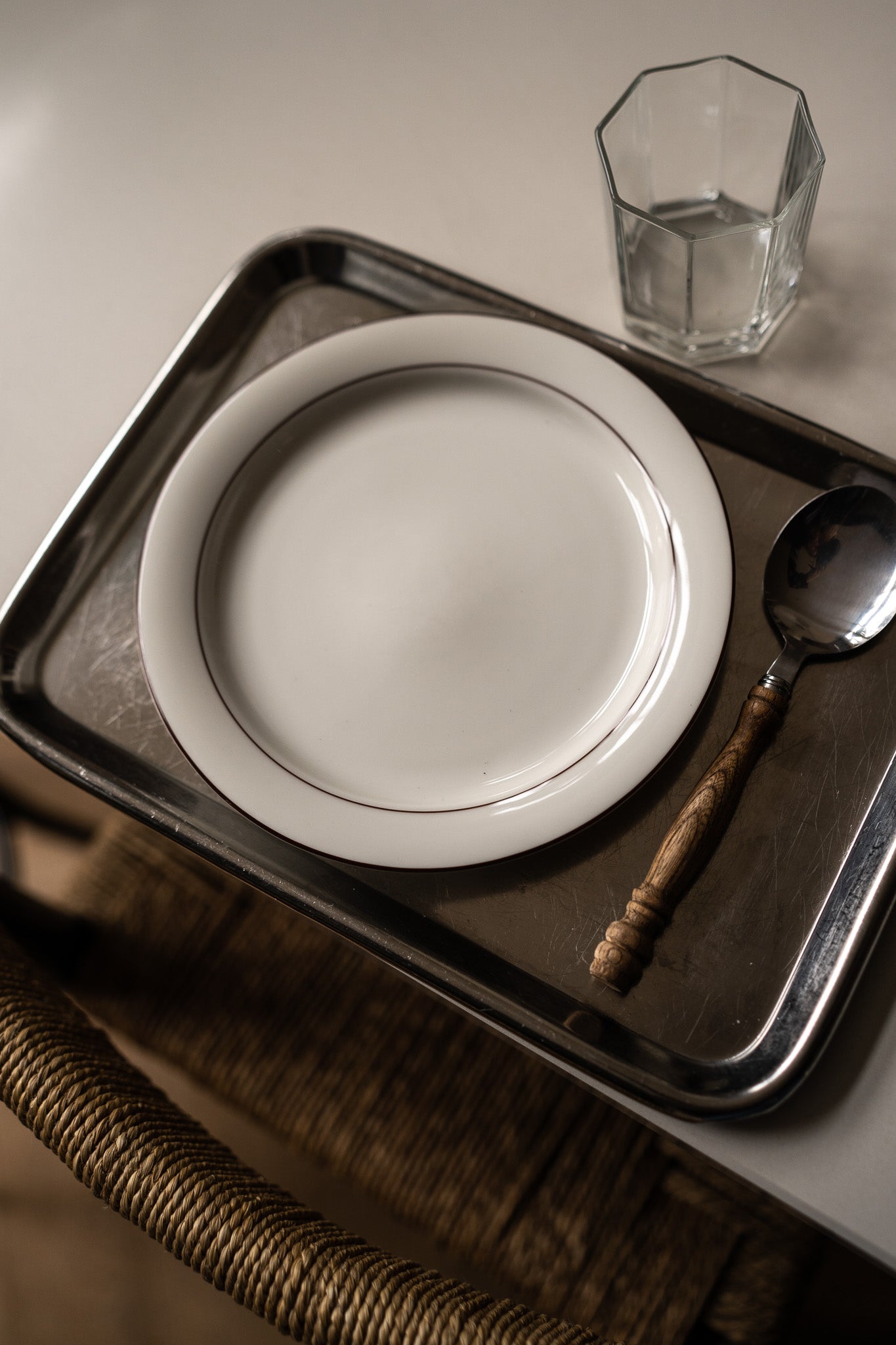 6 ontbijtborden wit met bruine rand