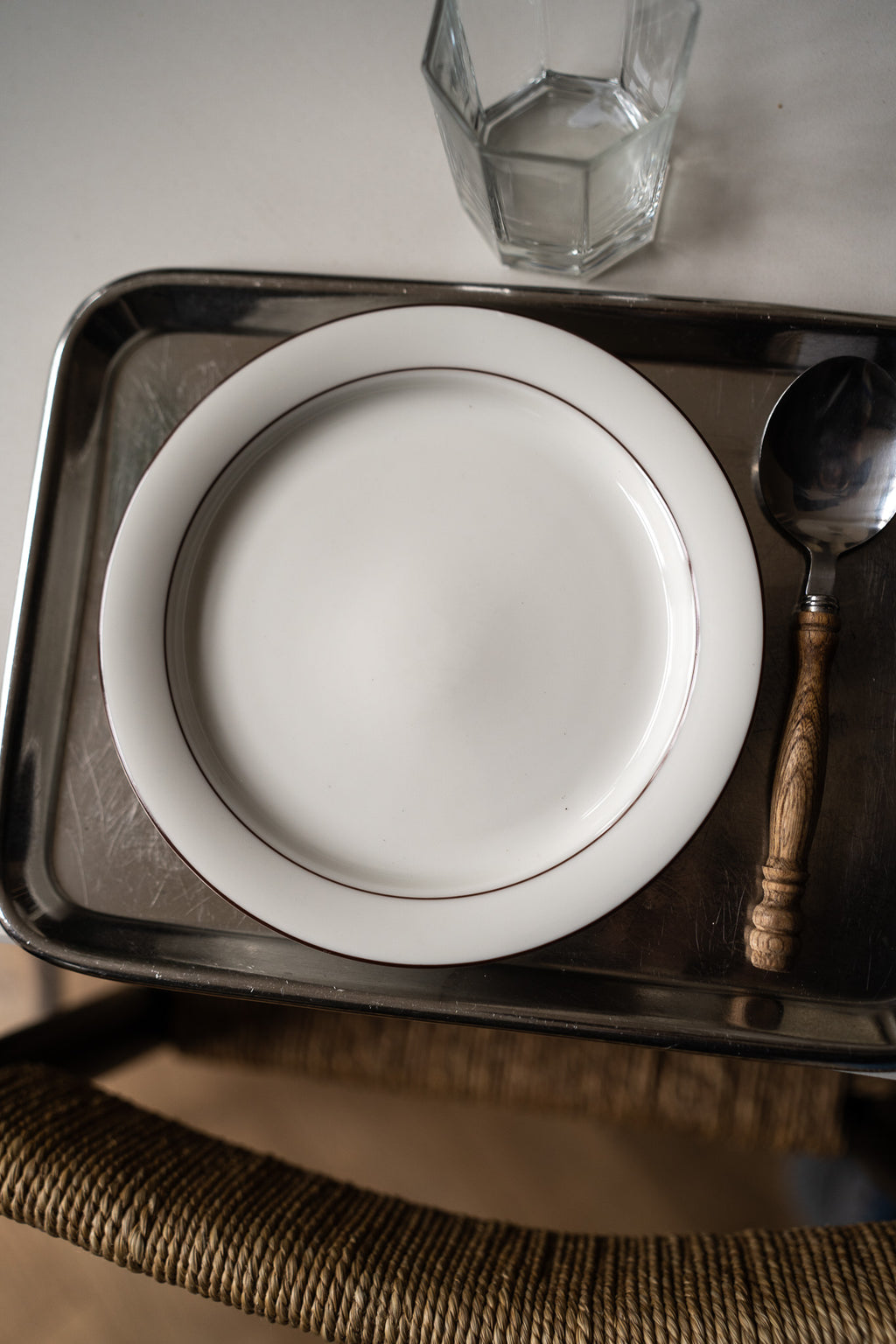 6 ontbijtborden wit met bruine rand