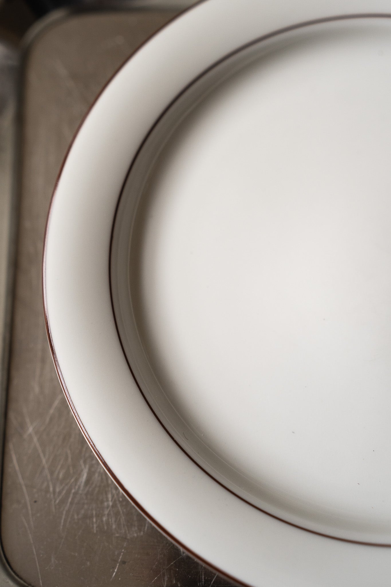 6 ontbijtborden wit met bruine rand