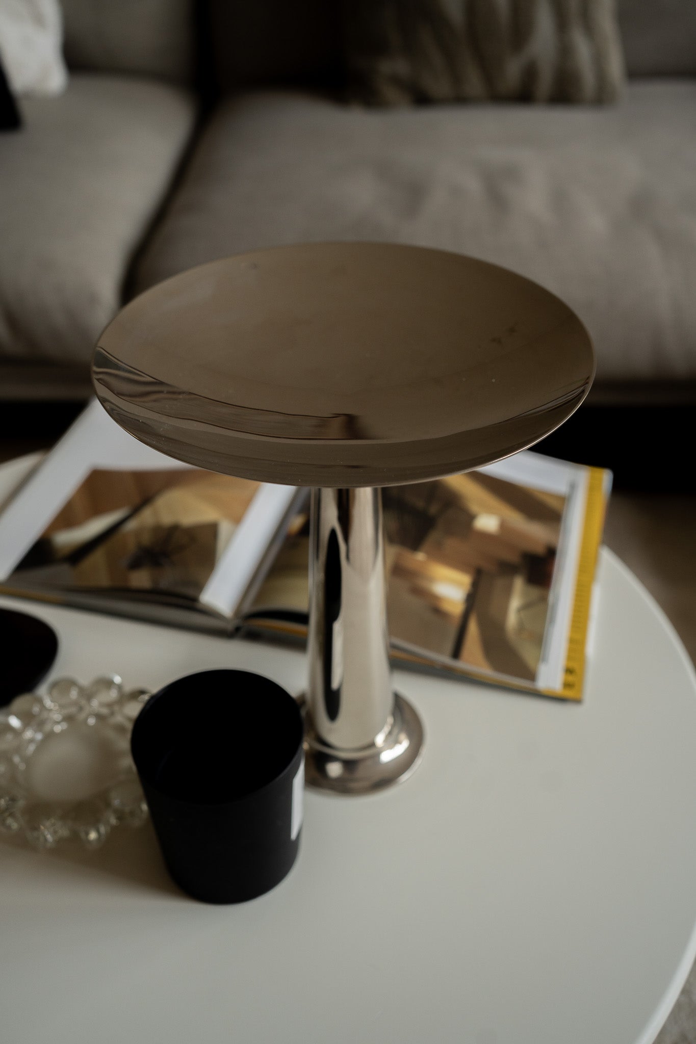Vintage hoge zilverkleurige schaal