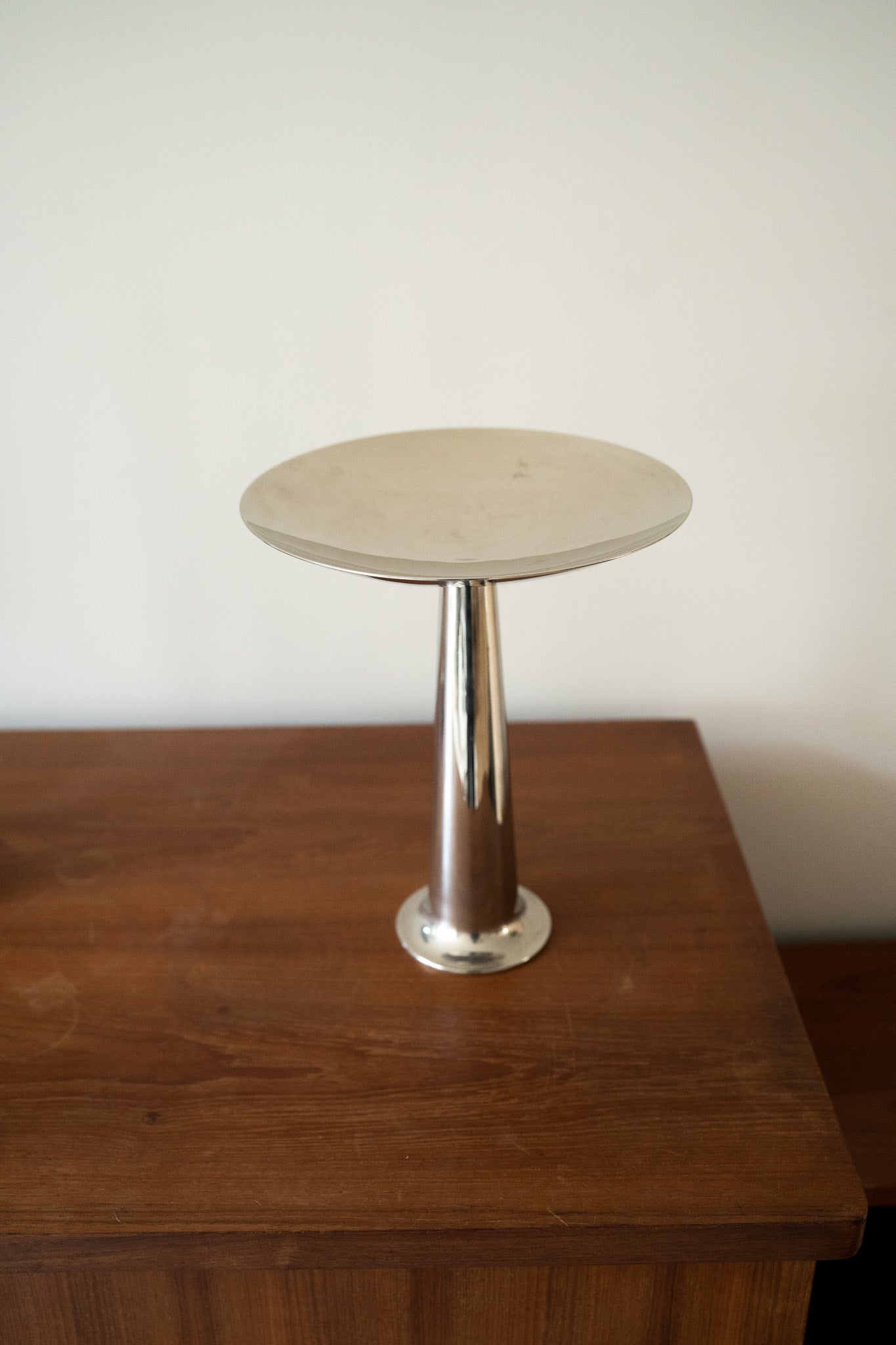 Vintage hoge zilverkleurige schaal