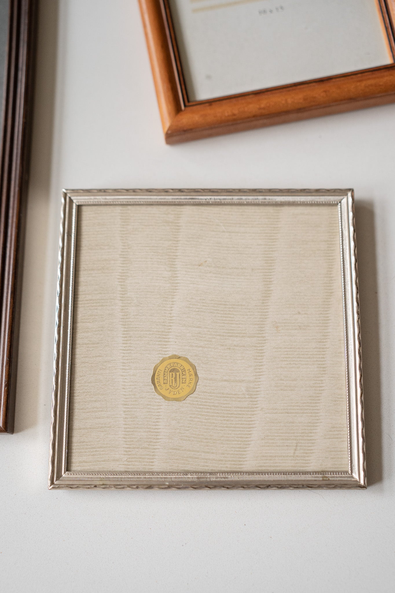 Vierkant  zilverkleurig lijstje