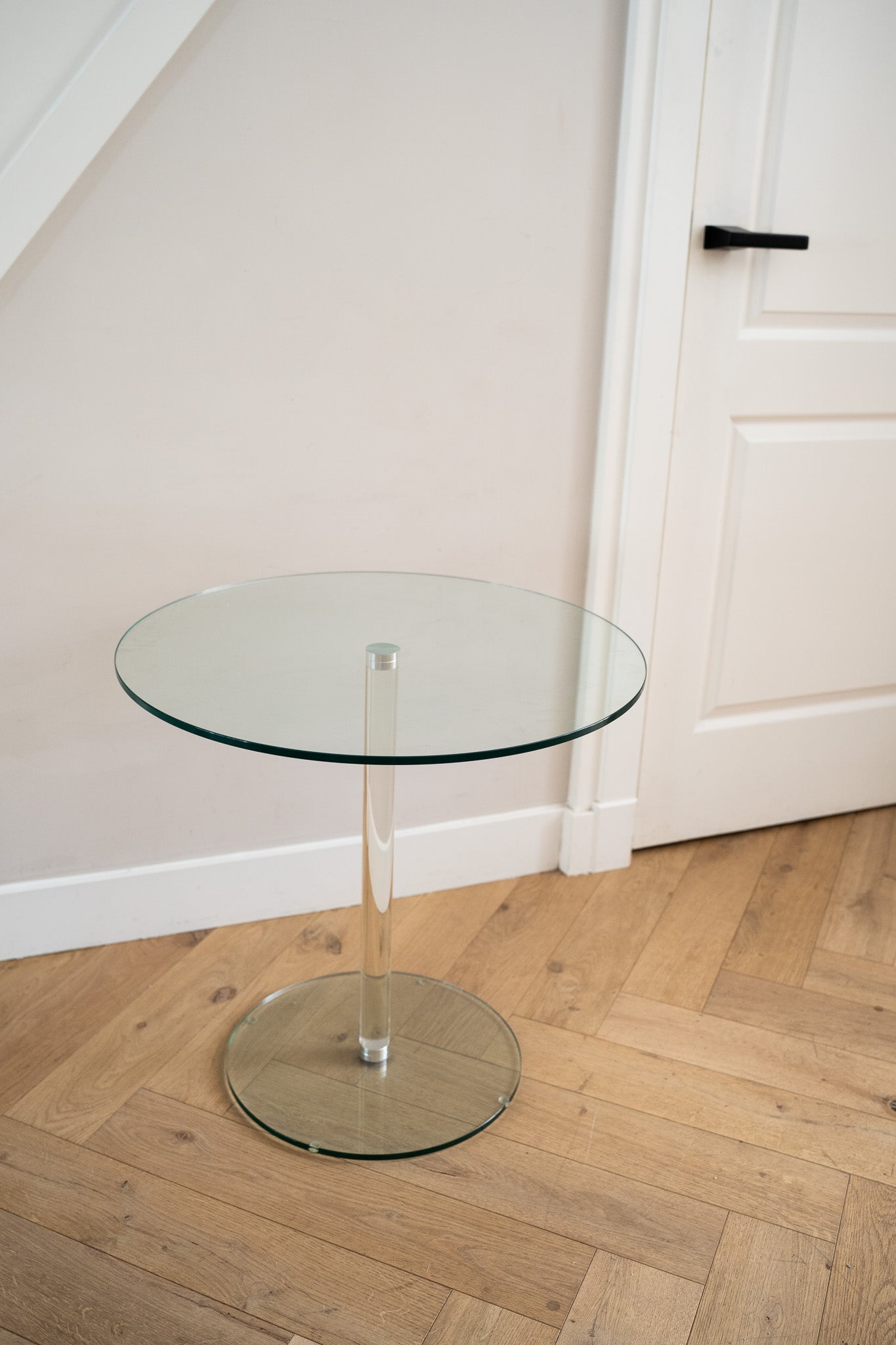 Ronde glazen bijzettafel