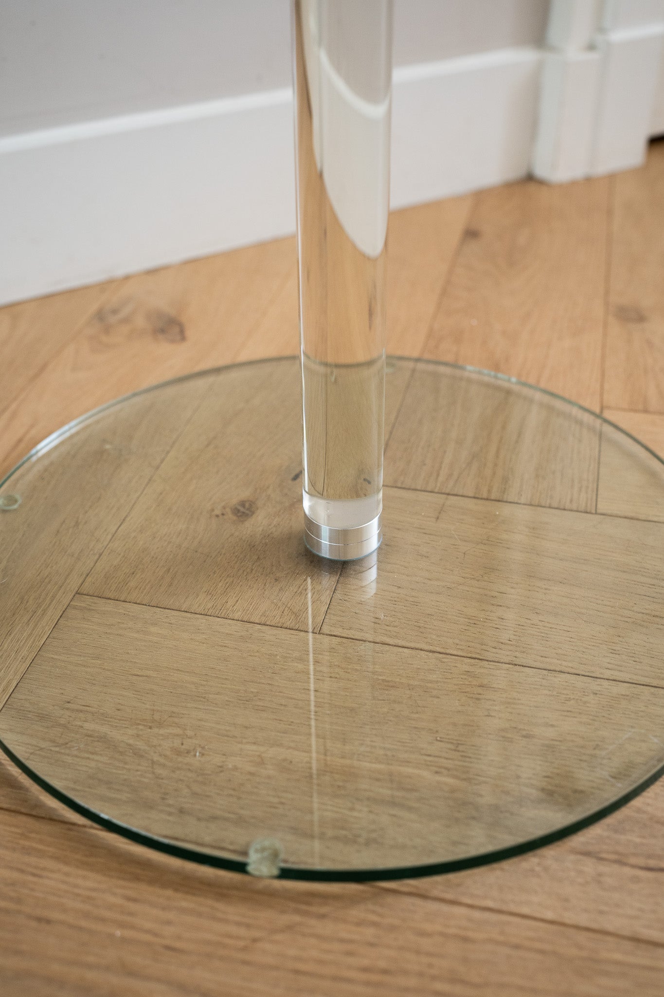 Ronde glazen bijzettafel