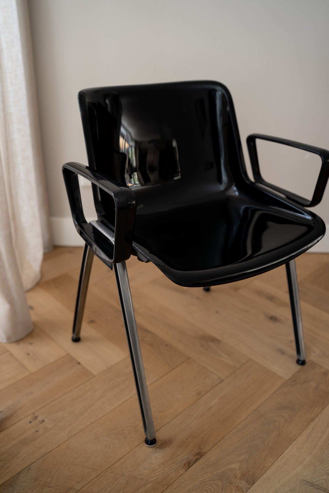 Set of 2 Modes by Osvaldo Borsani for Tecno chairs