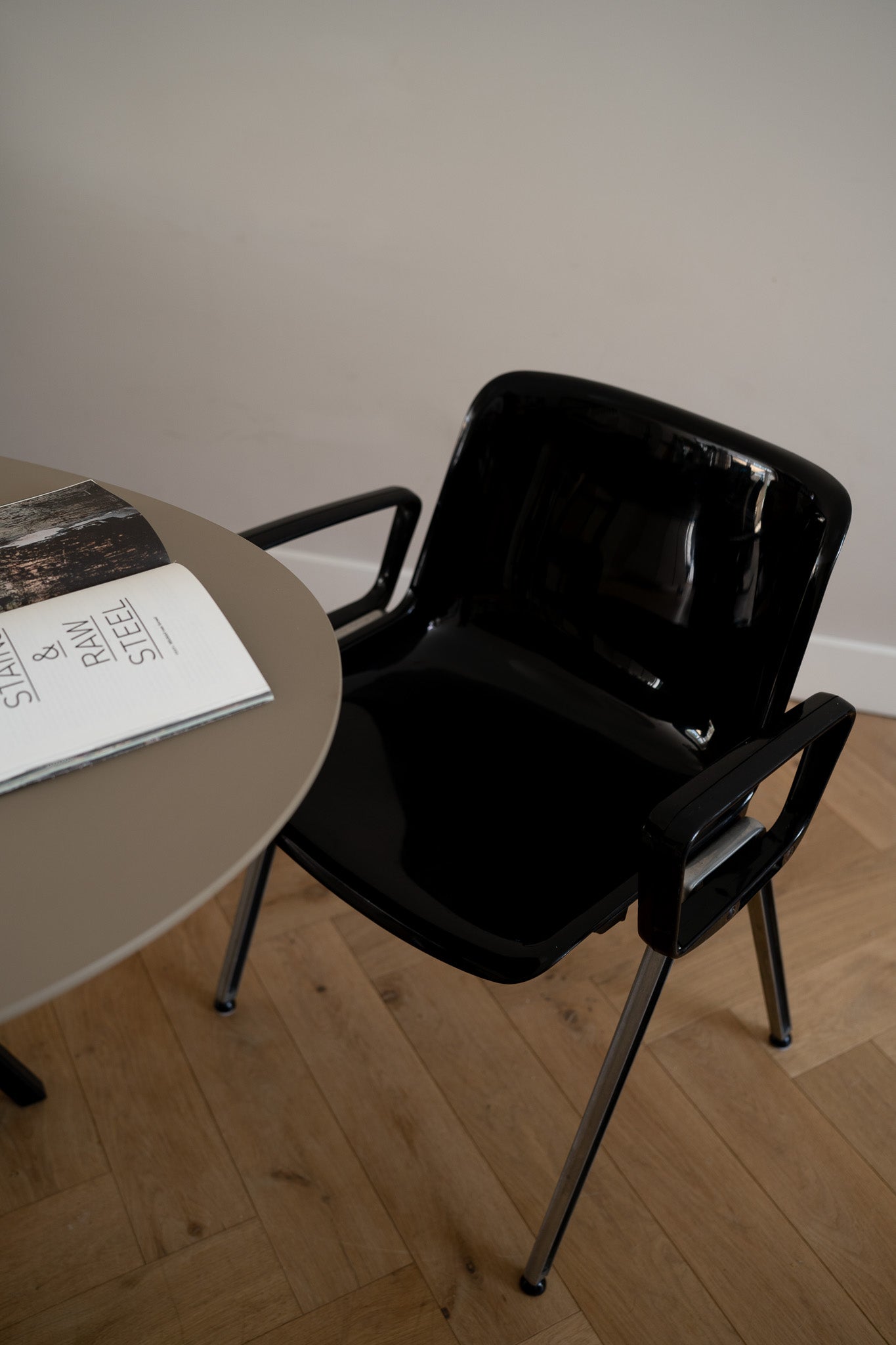 Set of 2 Modes by Osvaldo Borsani for Tecno chairs