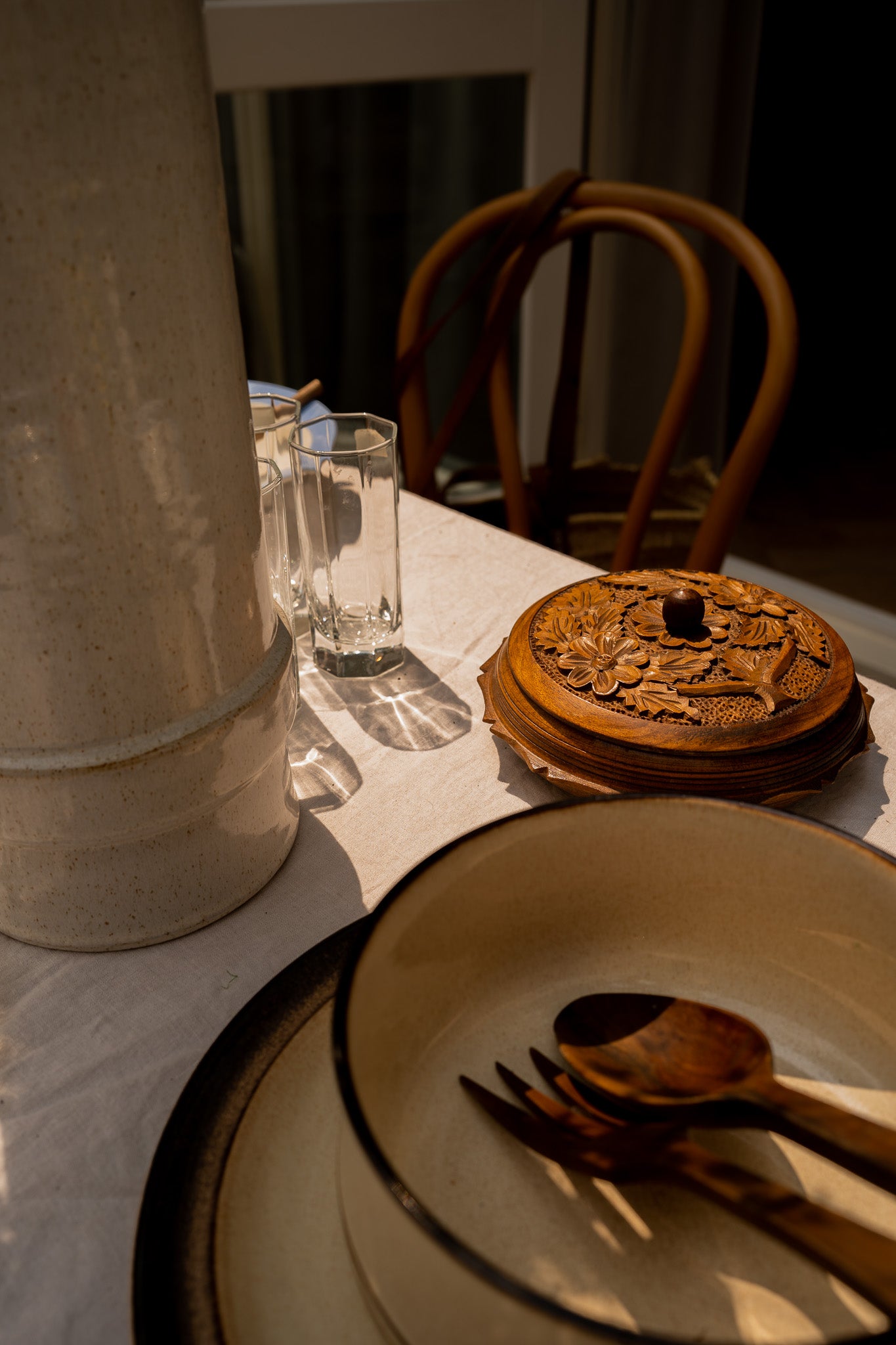 Wooden salad cutlery