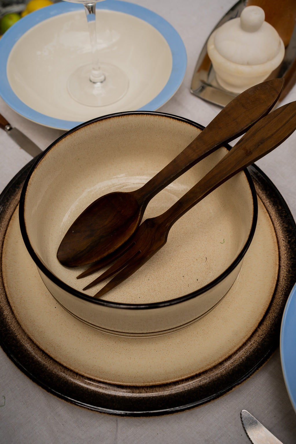 Wooden salad cutlery