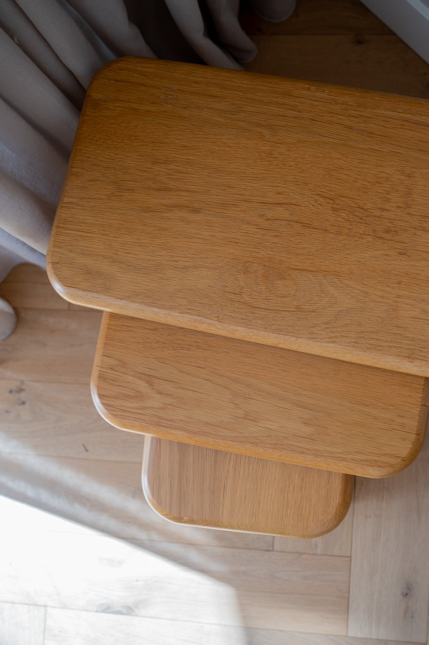 Vintage wooden mimiset