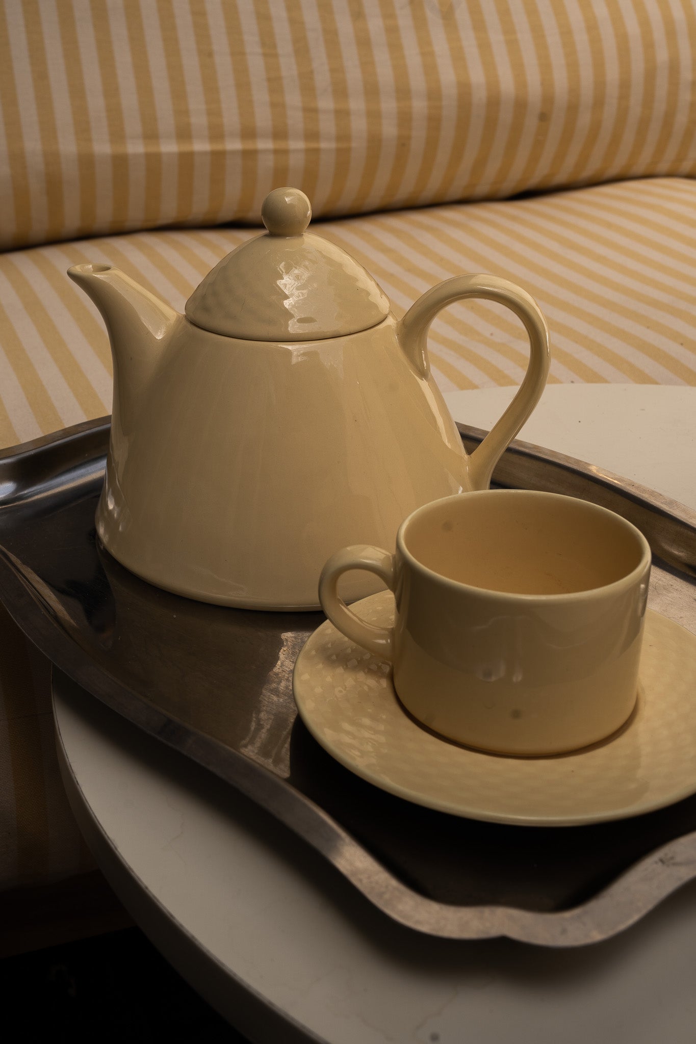Zachtgele theepot Pagnossin Italy