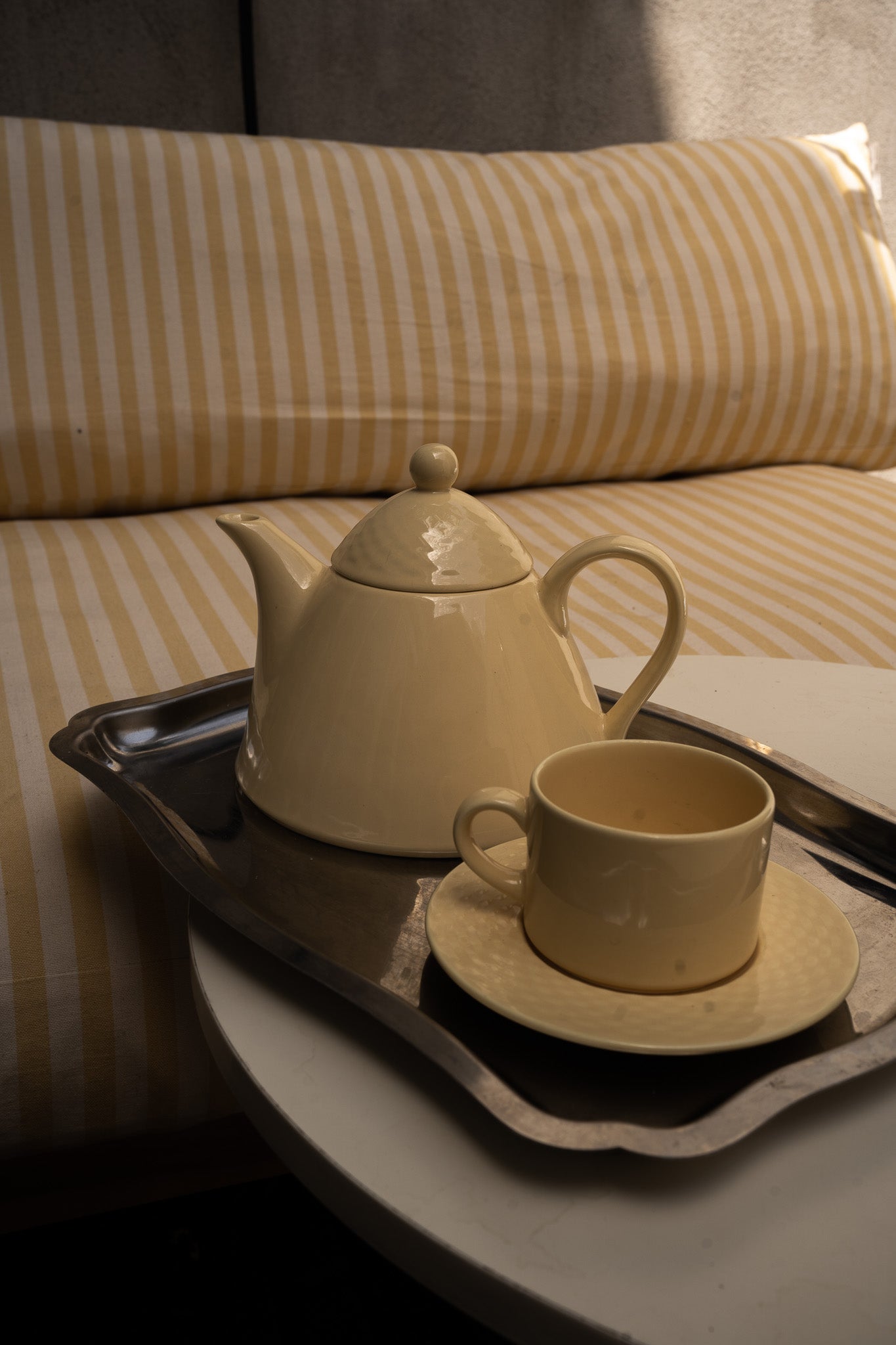 Zachtgele theepot Pagnossin Italy