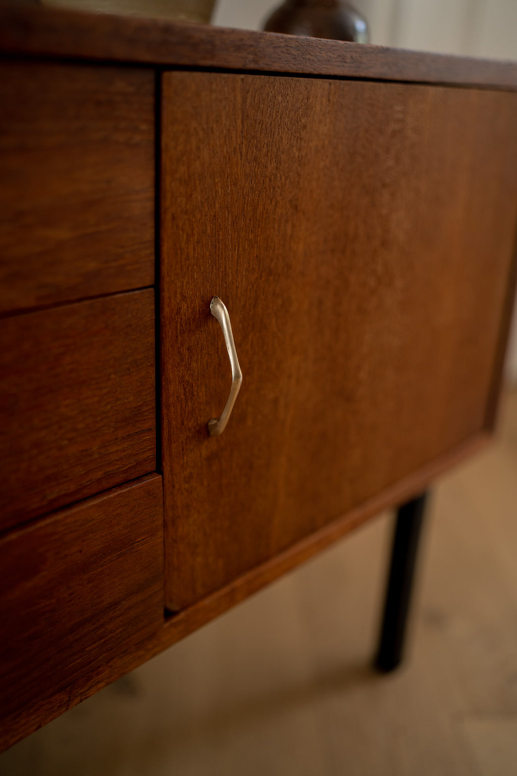 Vintage teakhouten kastje