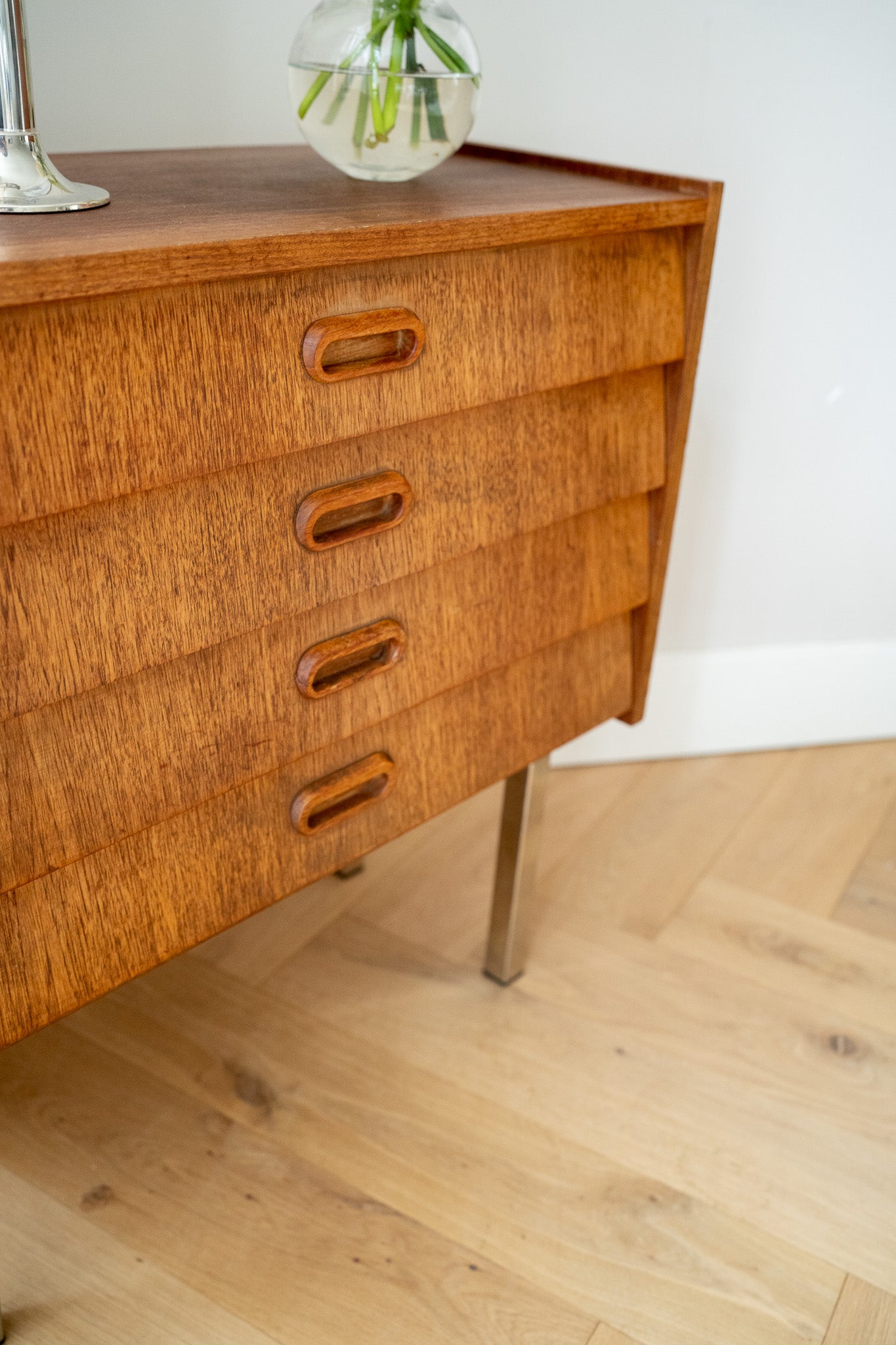 Vintage houten ladekastje
