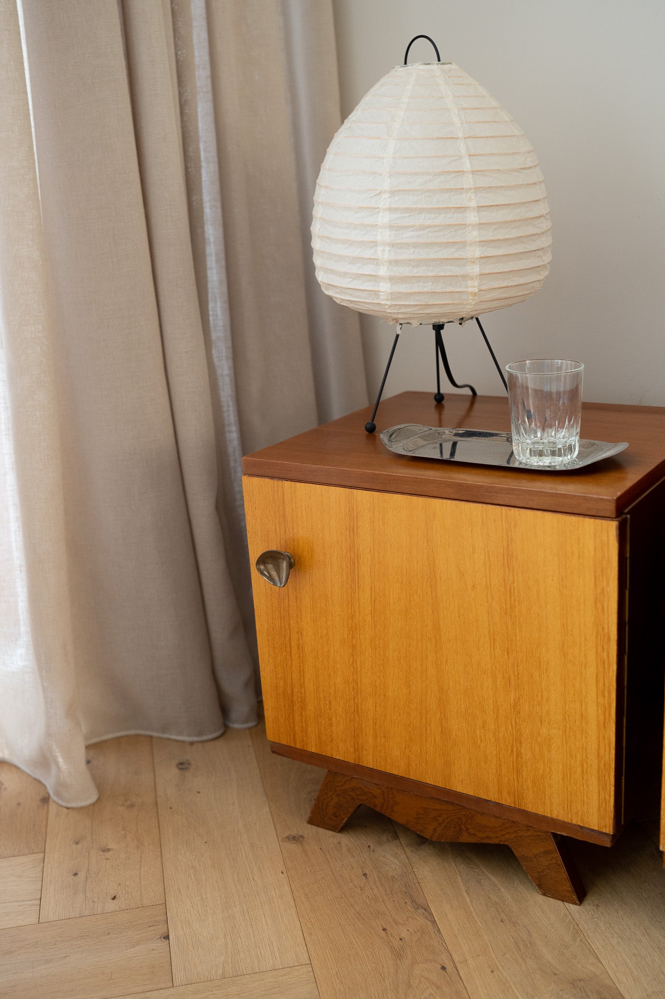 Set van 2 vintage nachtkastjes