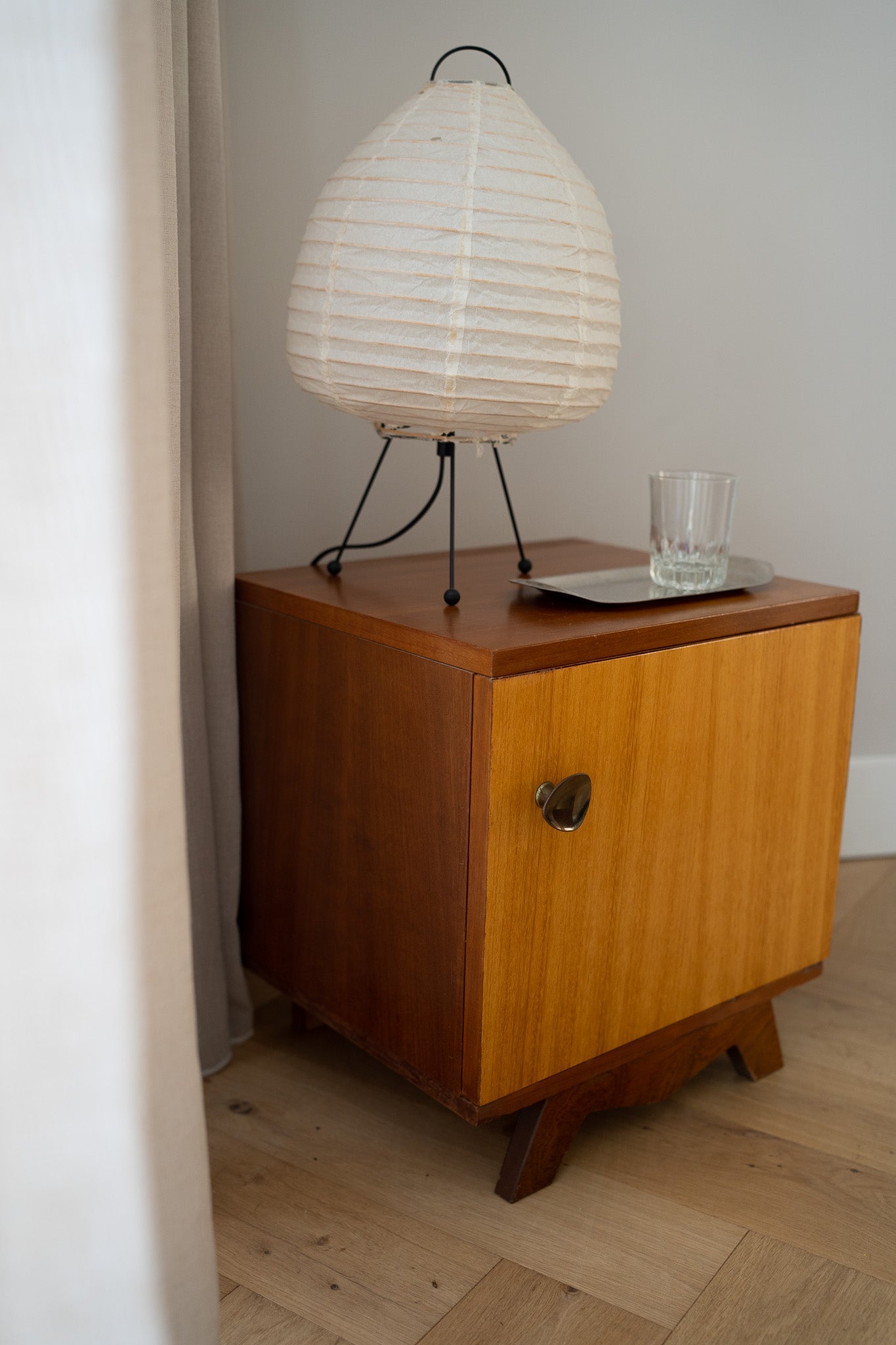 Set van 2 vintage nachtkastjes