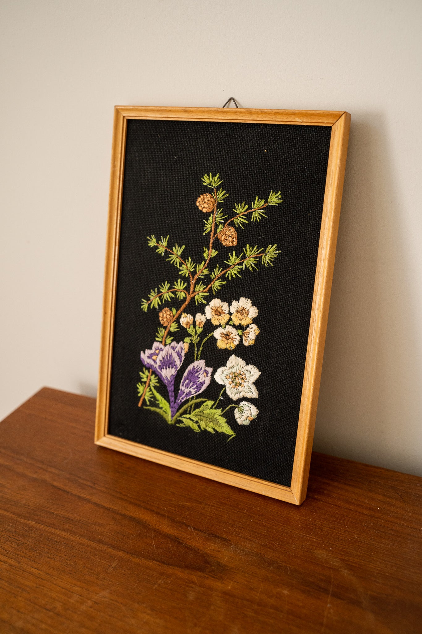 Geborduurd schilderij bloemen