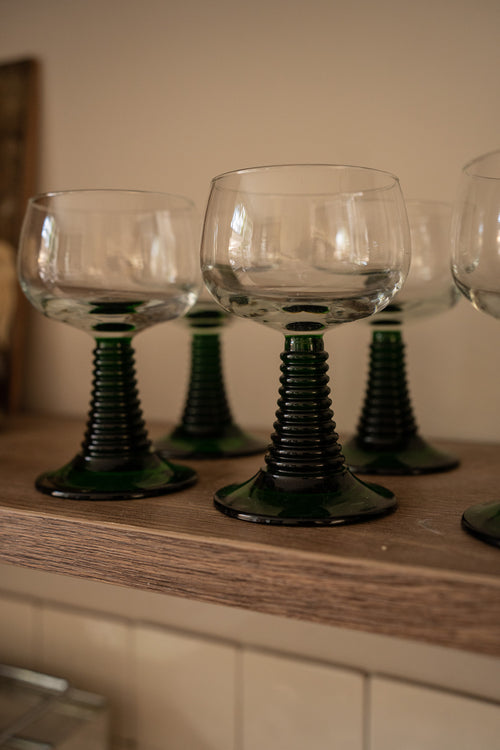 4 witte wijnglazen groene voet
