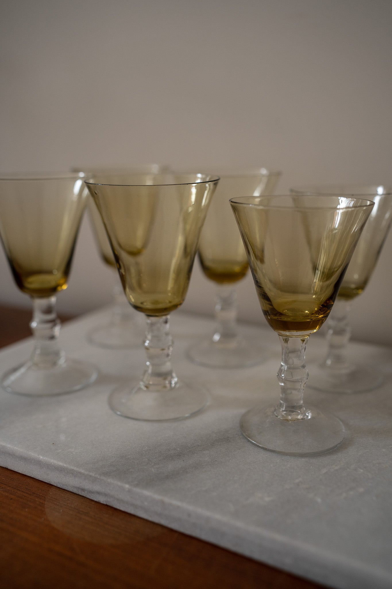 Set van 6 okergele glazen