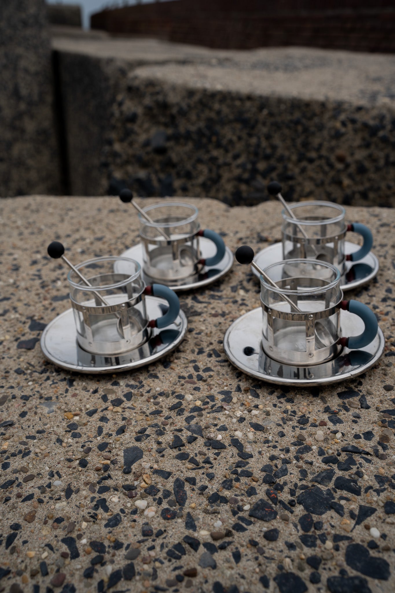 Set van 2 vintage  Alessi MG-espressokop & schotel