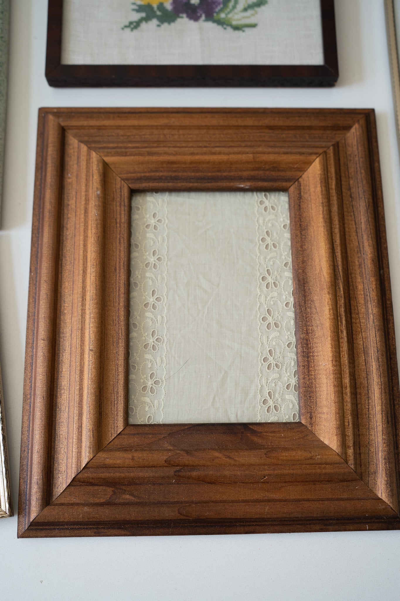 Brede houten lijst