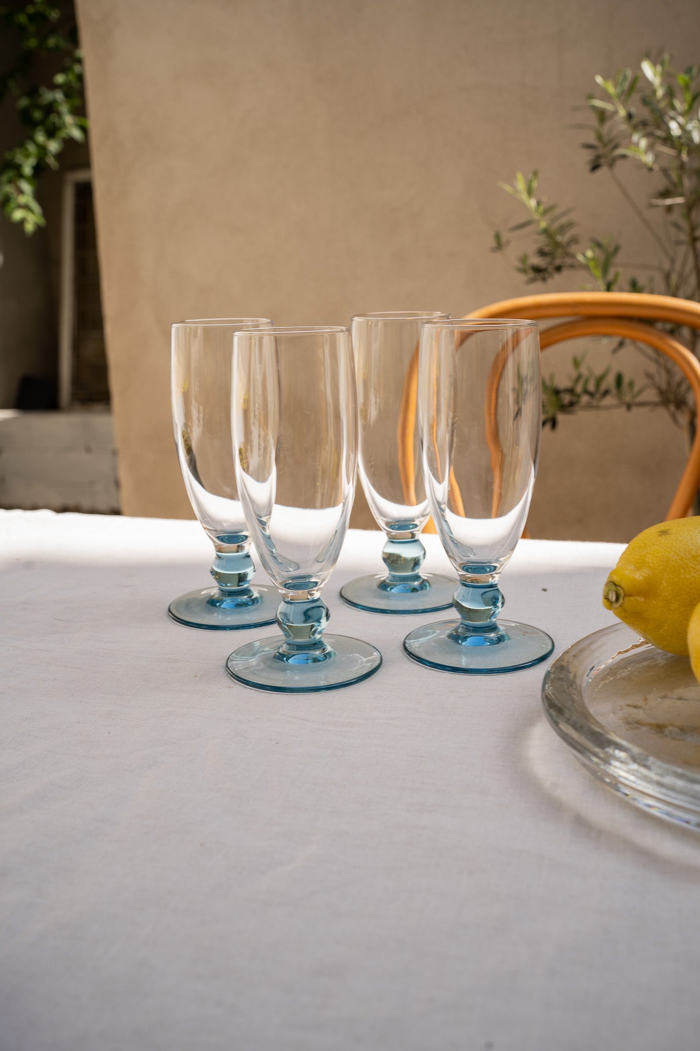 Set van 4 blauwe champagneflutes