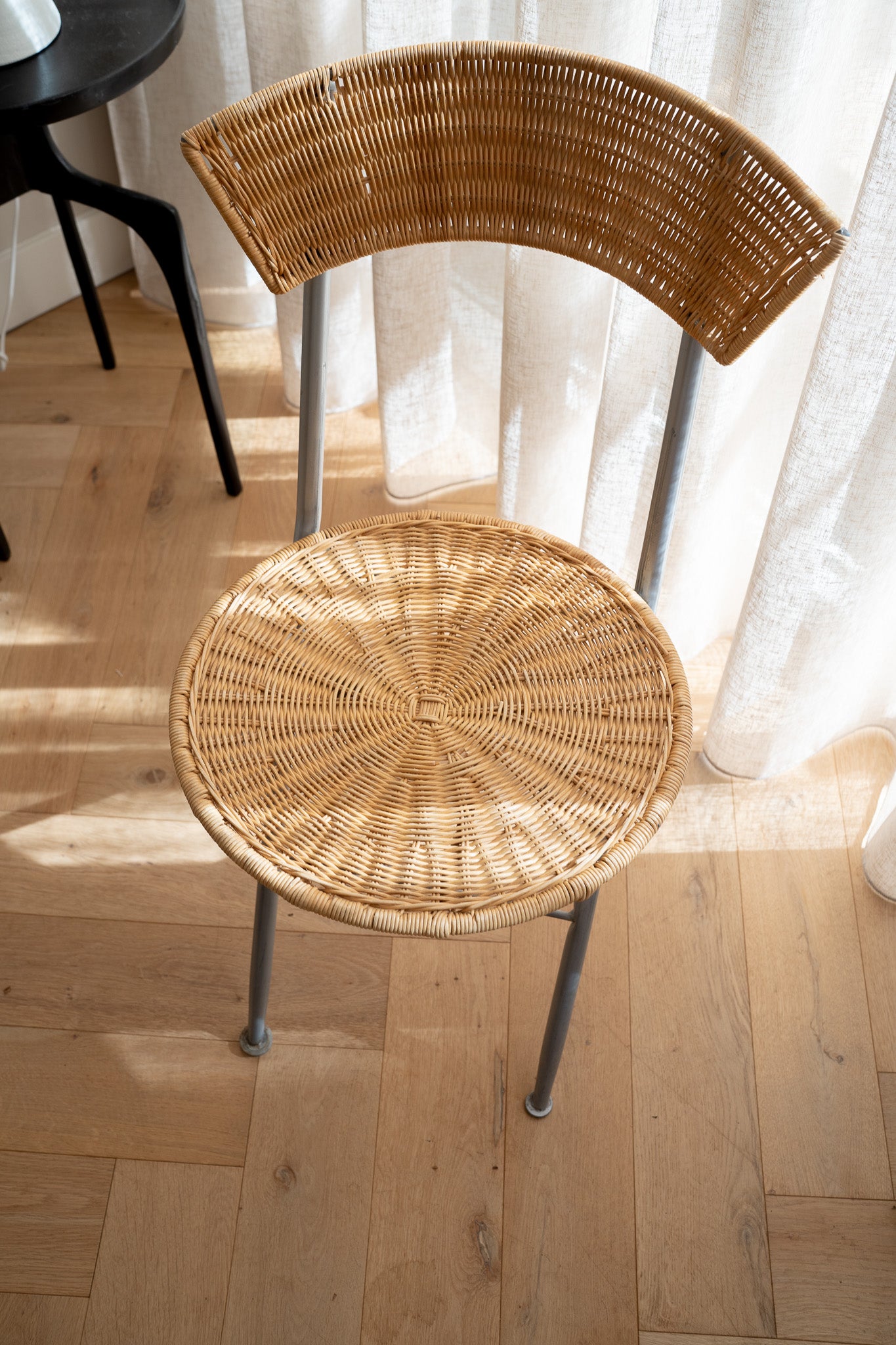Rotan en metalen klapstoel