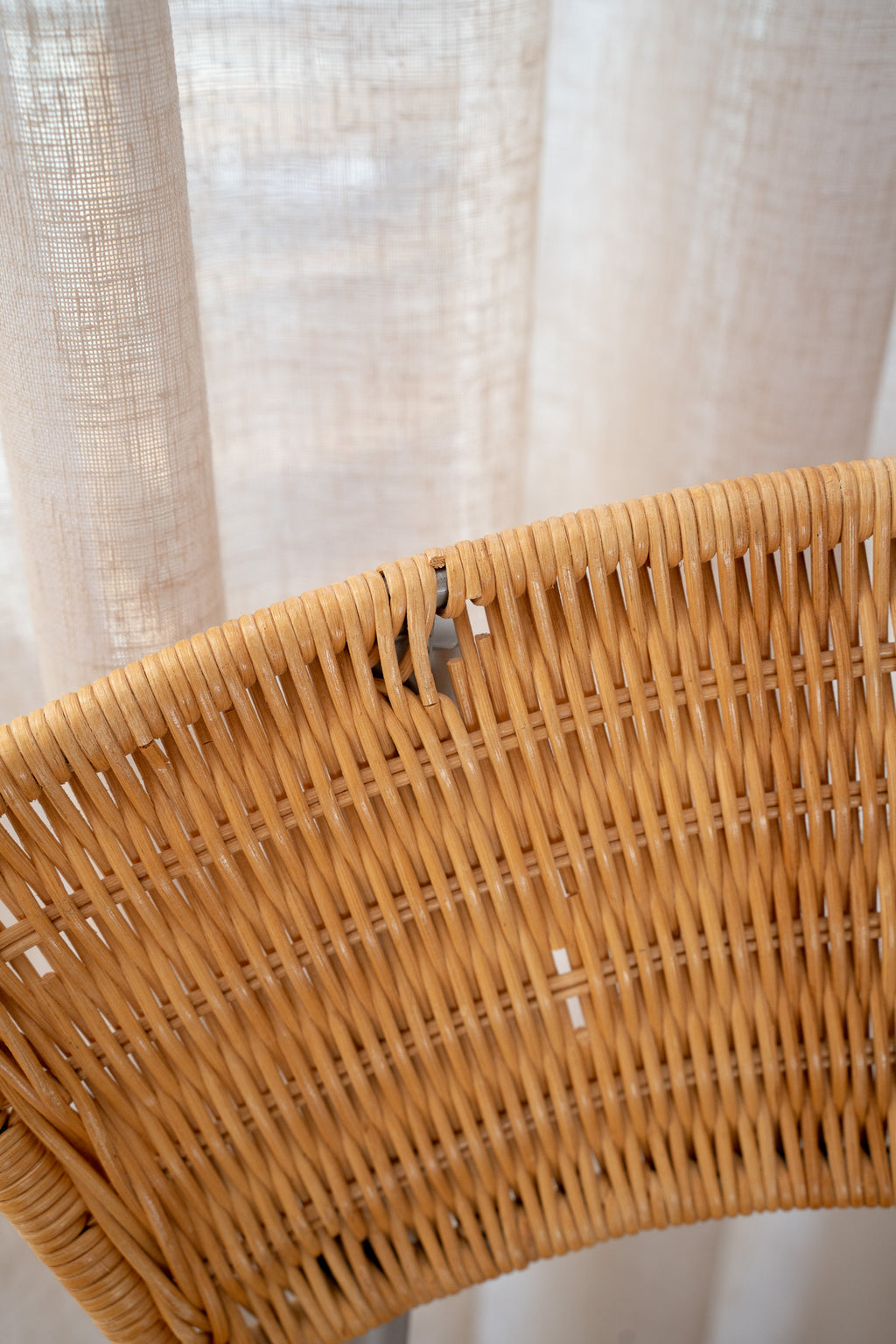 Rotan en metalen klapstoel