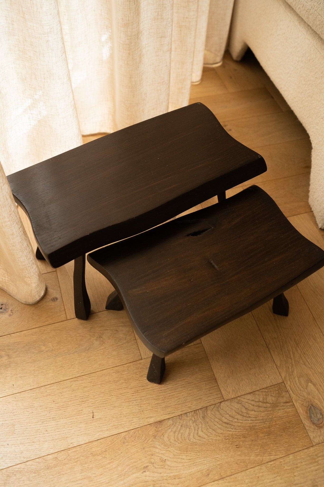 Set van 2 bijzettafel brutalist stijl