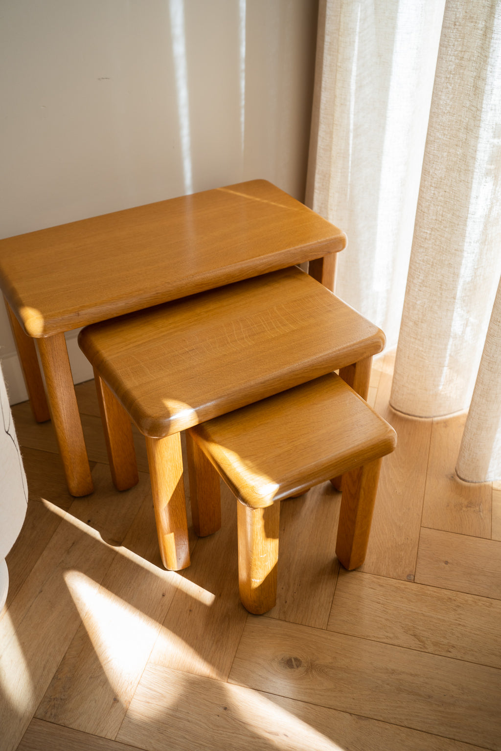 Vintage brutalist jaren 60/70 eikenhout nesting tables